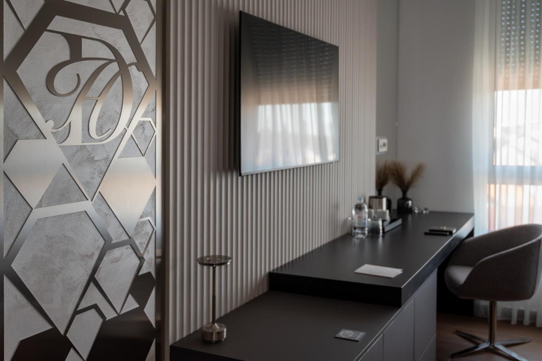 זאגרב Diamond Hotel מראה חיצוני תמונה