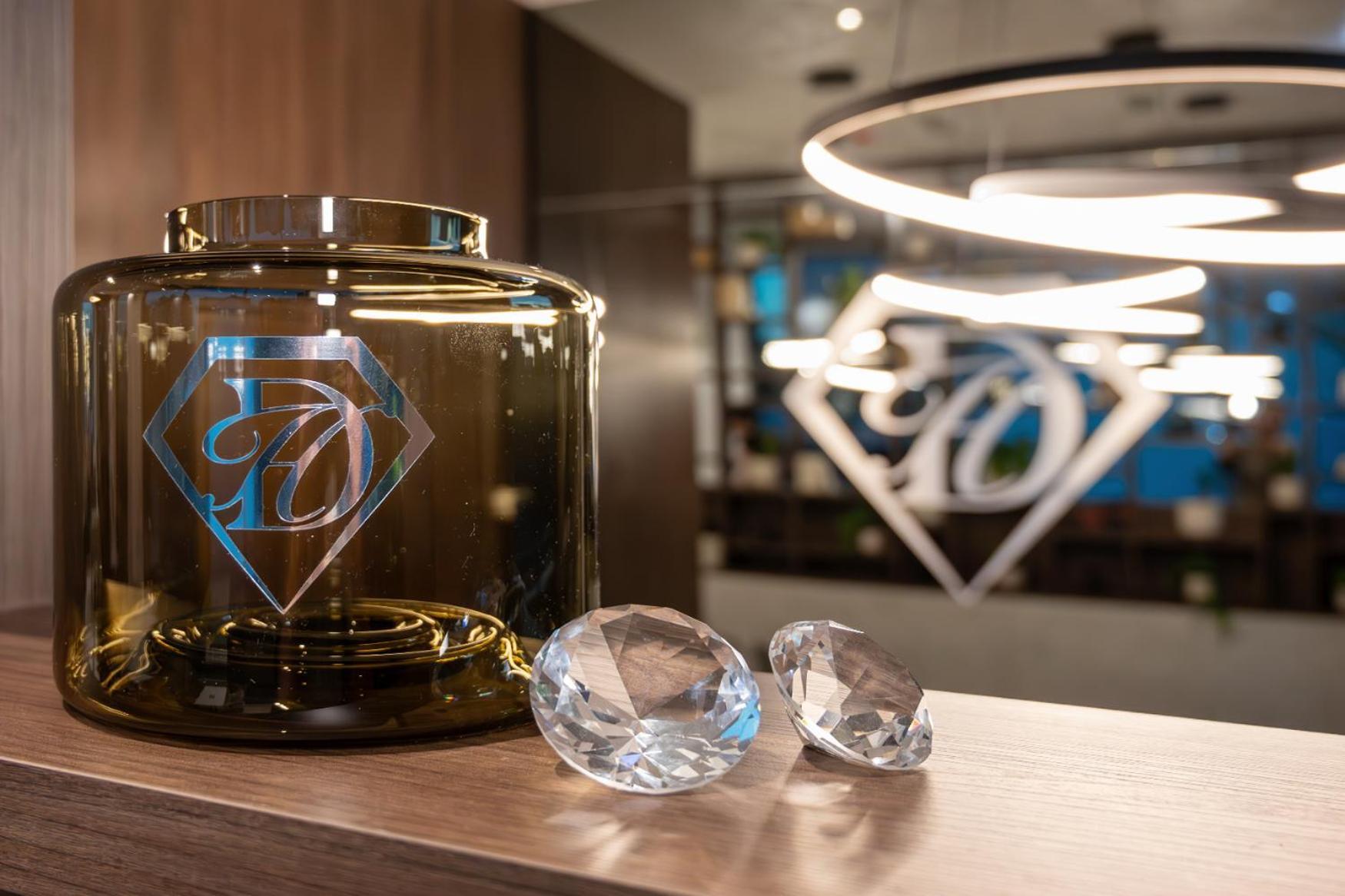 זאגרב Diamond Hotel מראה חיצוני תמונה