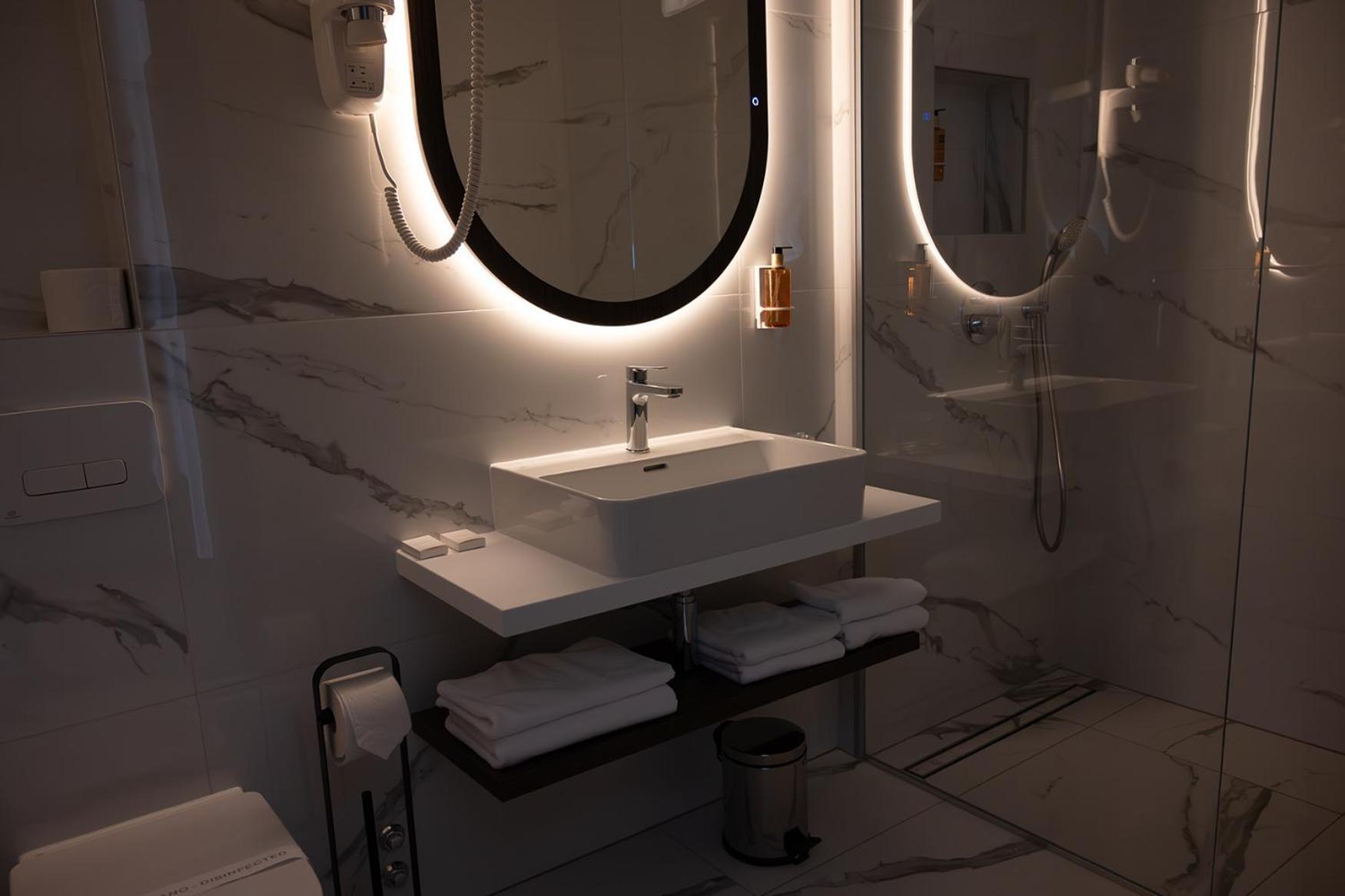 זאגרב Diamond Hotel מראה חיצוני תמונה