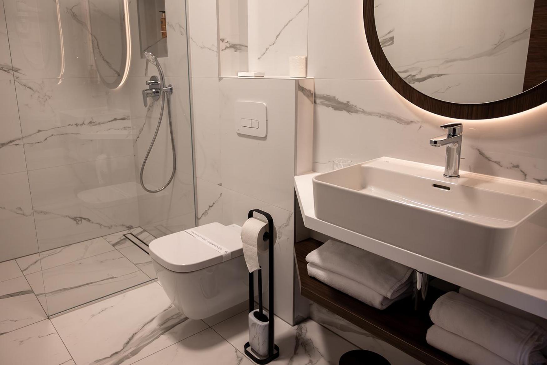 זאגרב Diamond Hotel מראה חיצוני תמונה