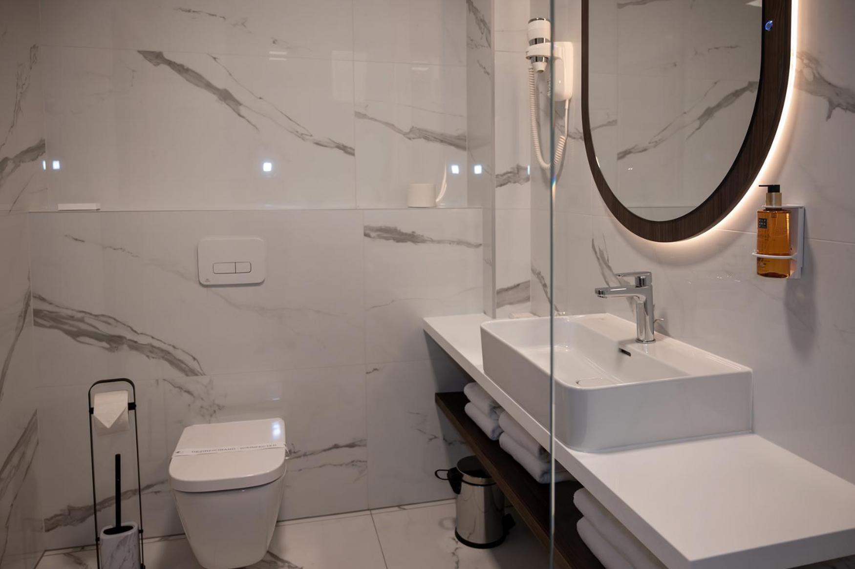 זאגרב Diamond Hotel מראה חיצוני תמונה